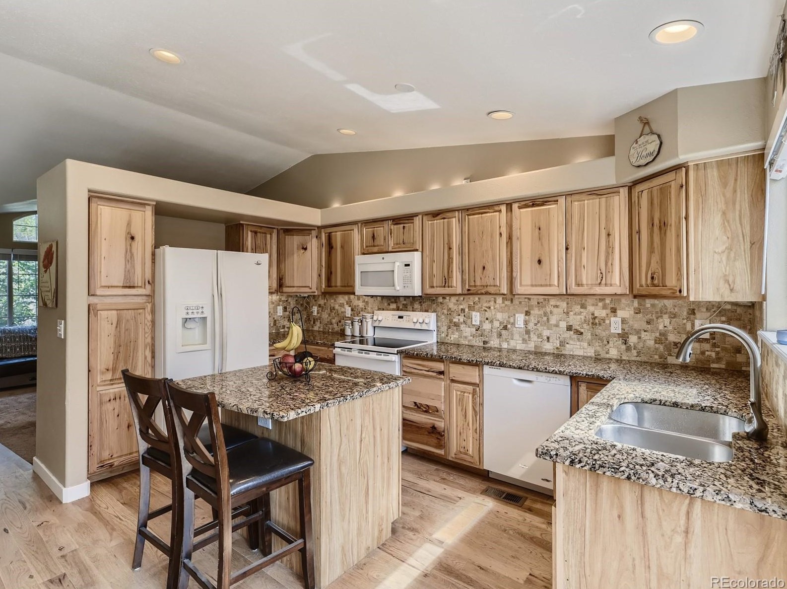 151 Carlton St, Castle Rock CO 80104-8949 exterior