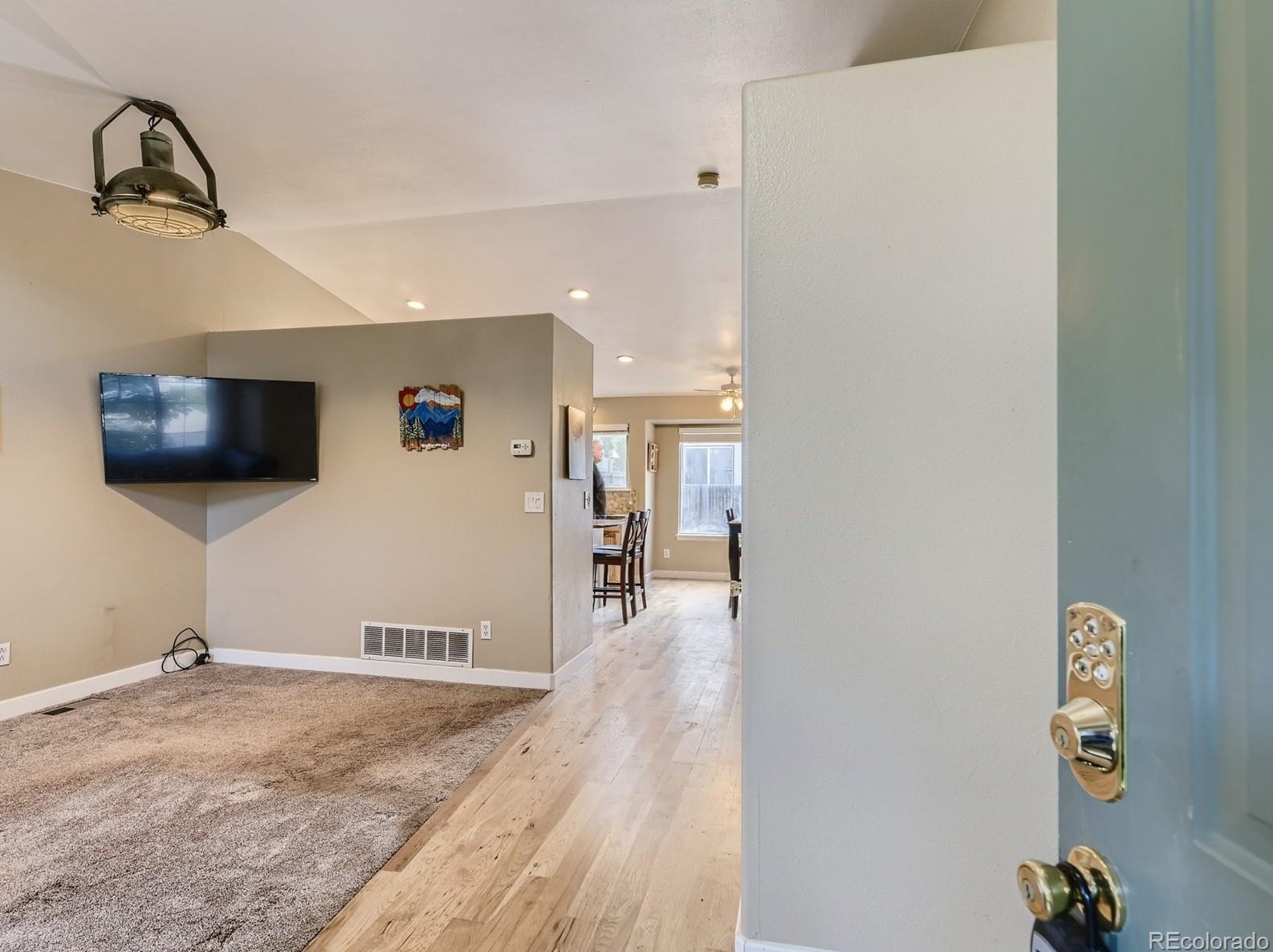 151 Carlton St, Castle Rock CO 80104-8949 exterior