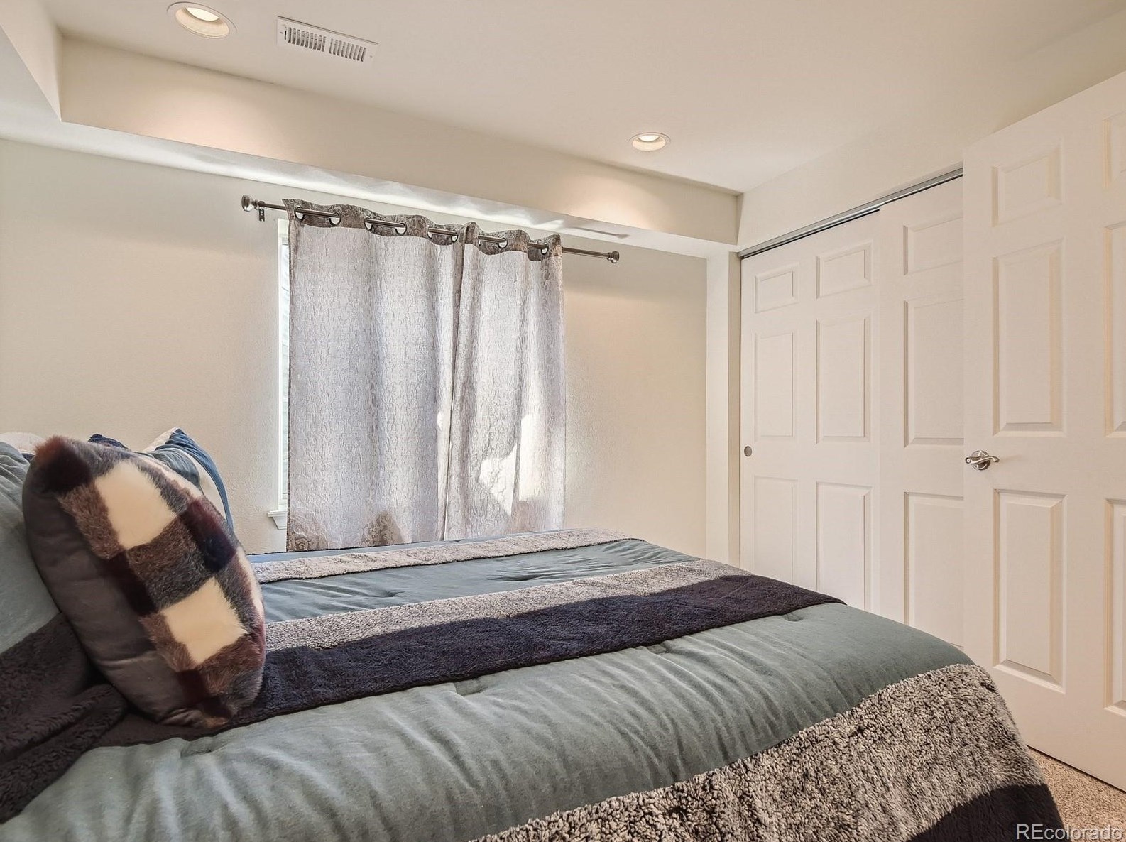 6804 Lions Head Pkwy, Littleton CO 80124-9571 exterior