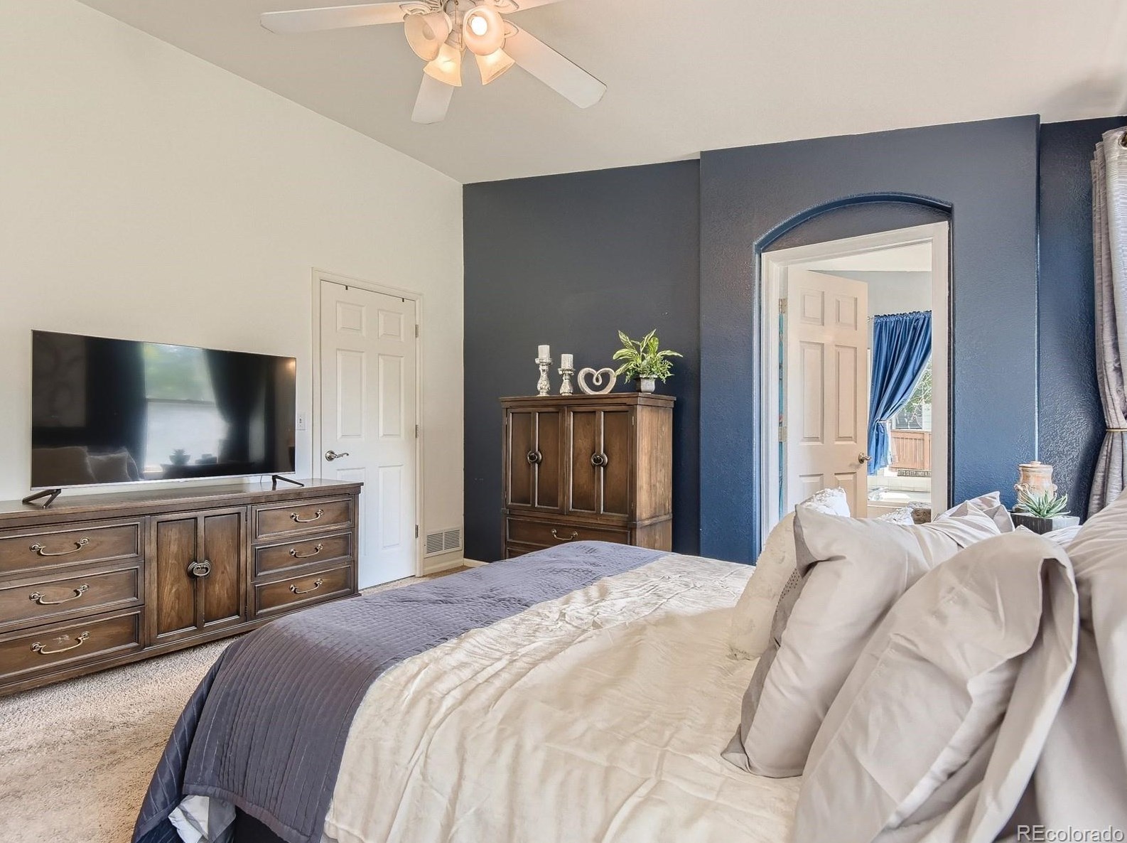 6804 Lions Head Pkwy, Littleton CO 80124-9571 exterior