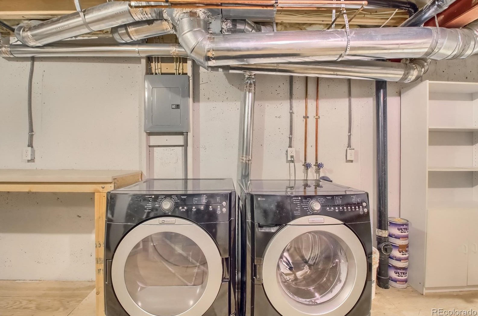 8592 Mallard Pl, Littleton CO 80126-2963 exterior