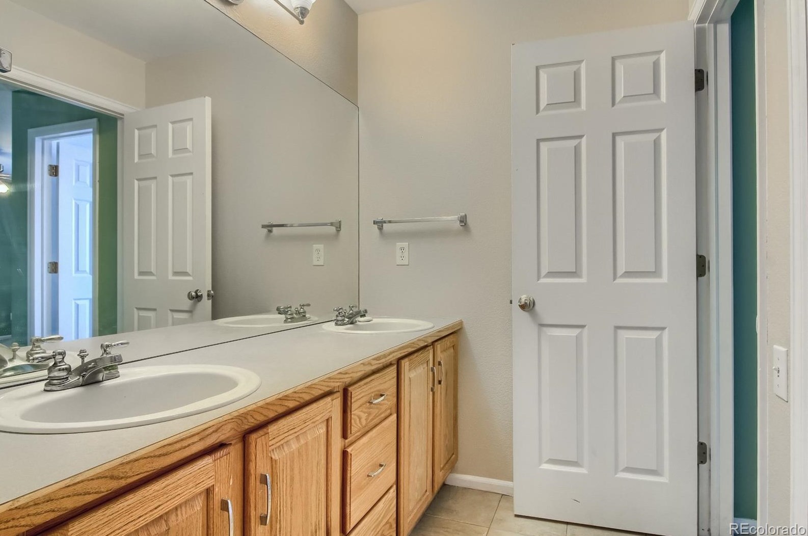 8592 Mallard Pl, Littleton CO 80126-2963 exterior