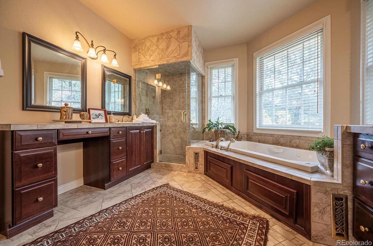 8050 La Veta Rd, Palmer Lake CO 80118-8229 exterior