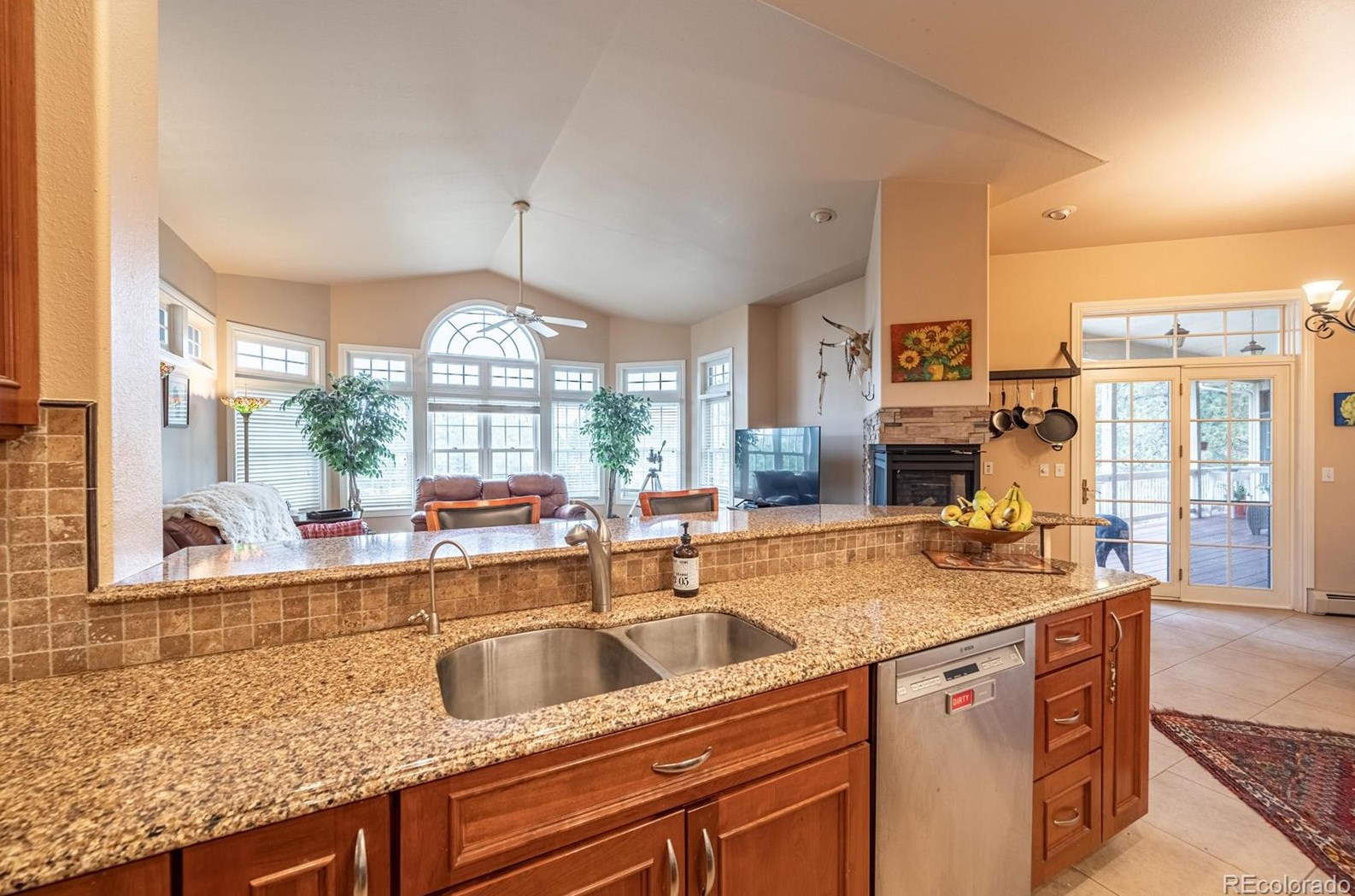 8050 La Veta Rd, Palmer Lake CO 80118-8229 exterior