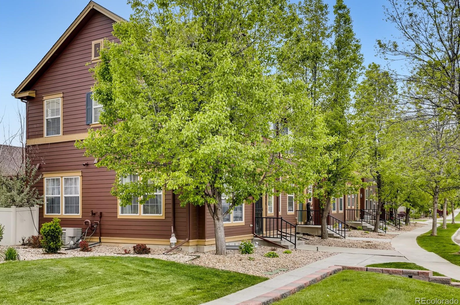 654 Casper Dr, Lafayette, CO 80026-9184