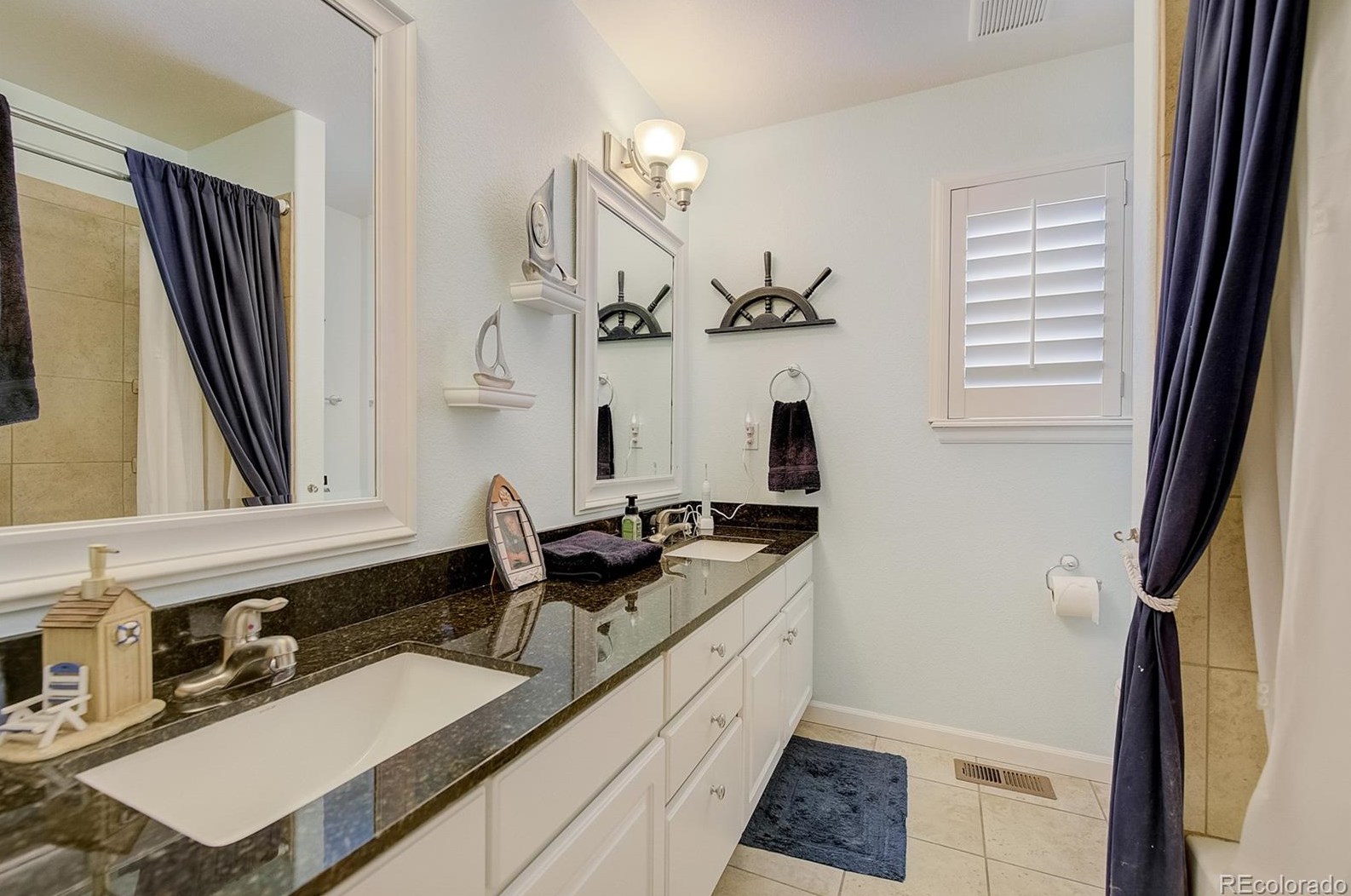 10085 Glenstone Cir, Littleton CO 80130-8019 exterior