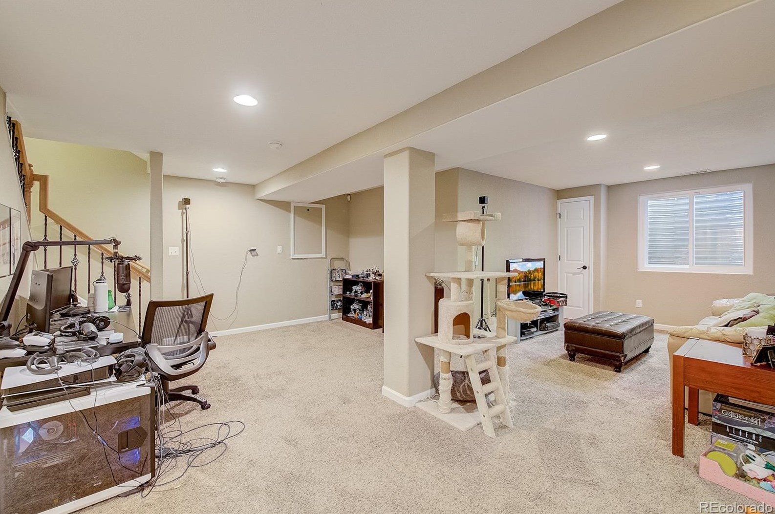 10085 Glenstone Cir, Littleton CO 80130-8019 exterior