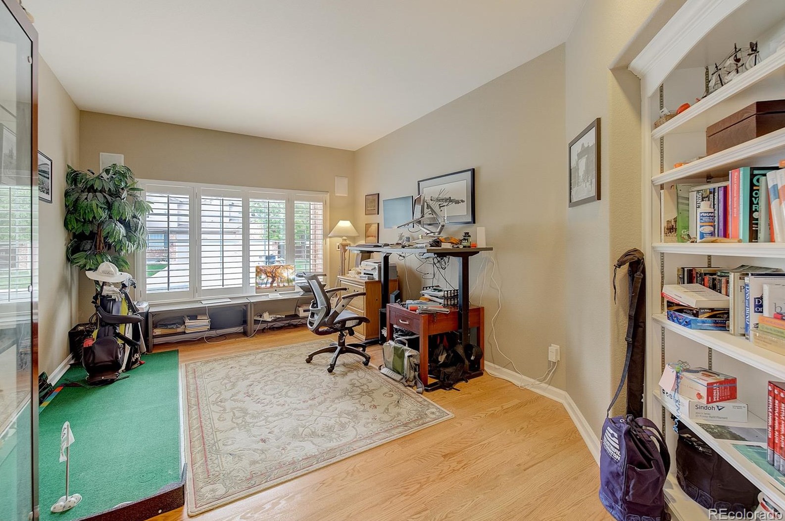 10085 Glenstone Cir, Littleton CO 80130-8019 exterior