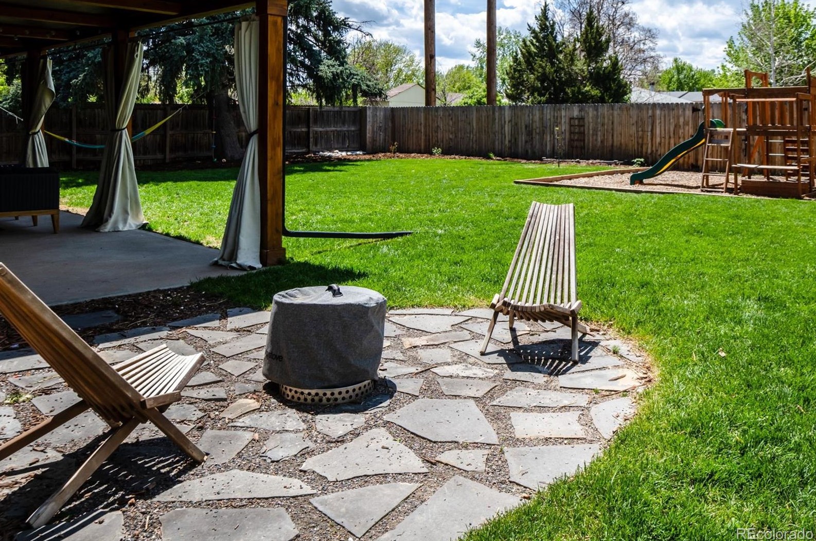 30 James Cir, Longmont CO  80501-6805 exterior