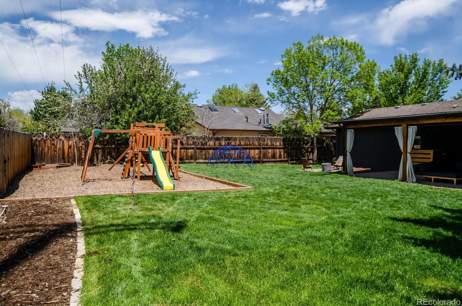 30 James Cir, Longmont CO  80501-6805 exterior