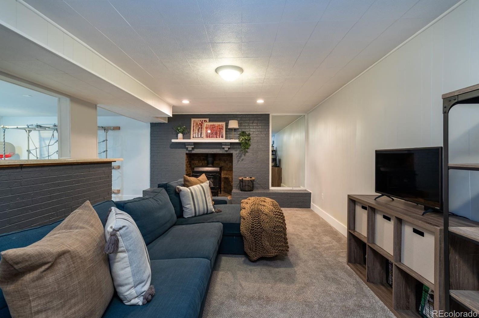 30 James Cir, Longmont CO  80501-6805 exterior