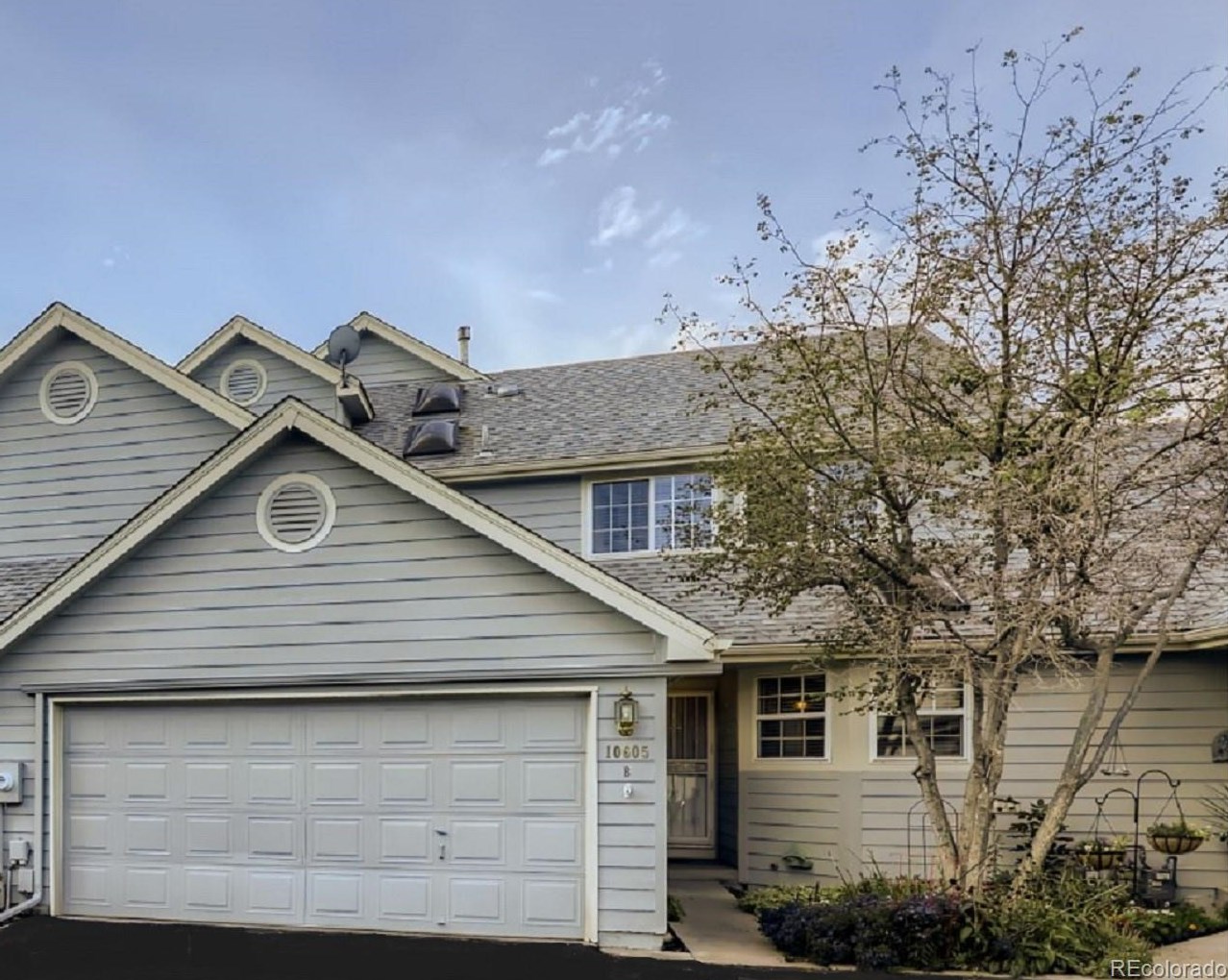 10605 Dumbarton Cir, Littleton CO  80127-1391 exterior