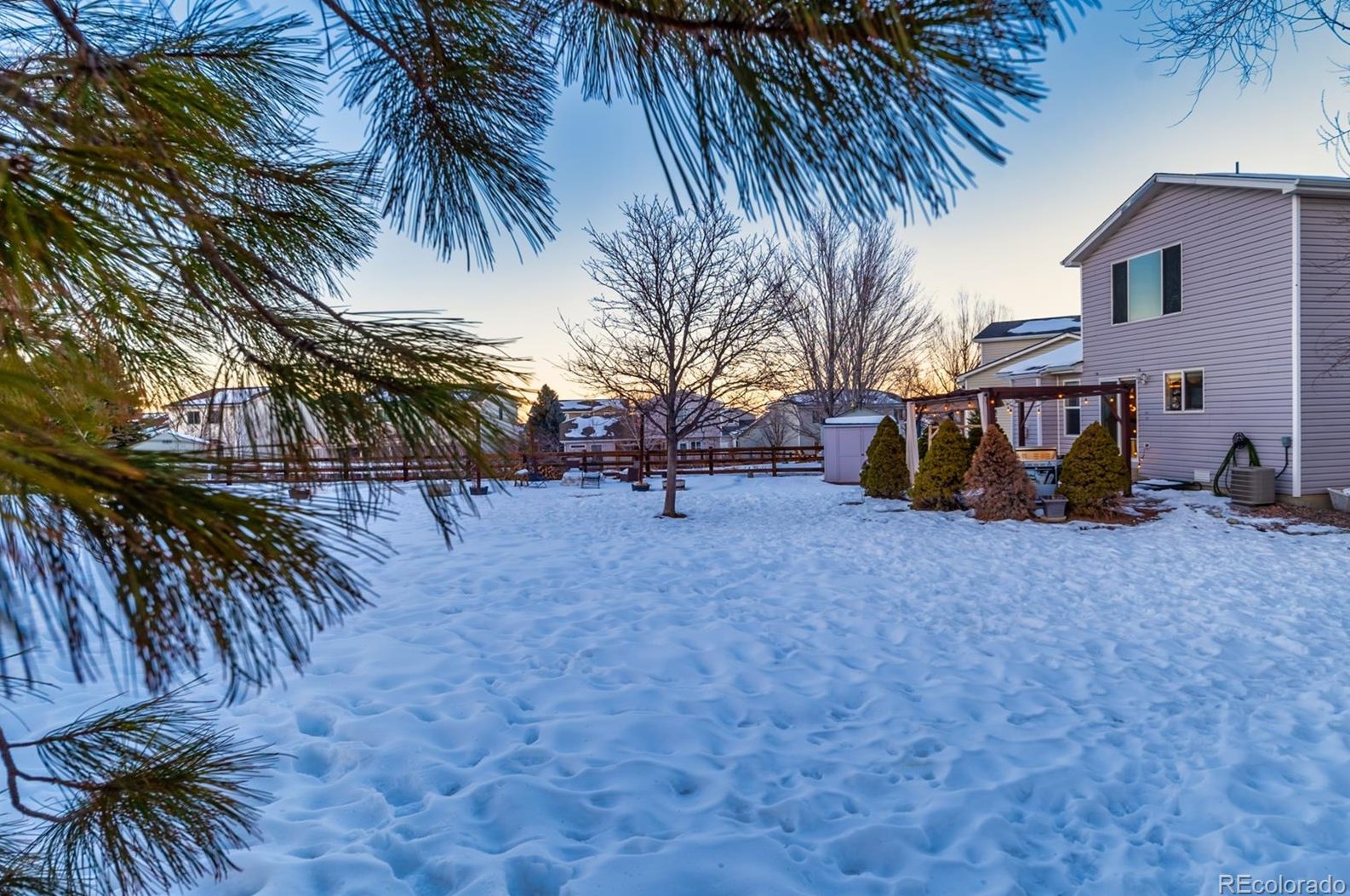 9625 Mallard Pond Way, Littleton CO  80125-8872 exterior