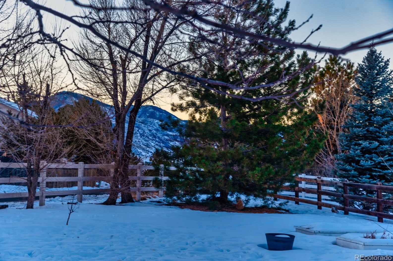 9625 Mallard Pond Way, Littleton CO  80125-8872 exterior