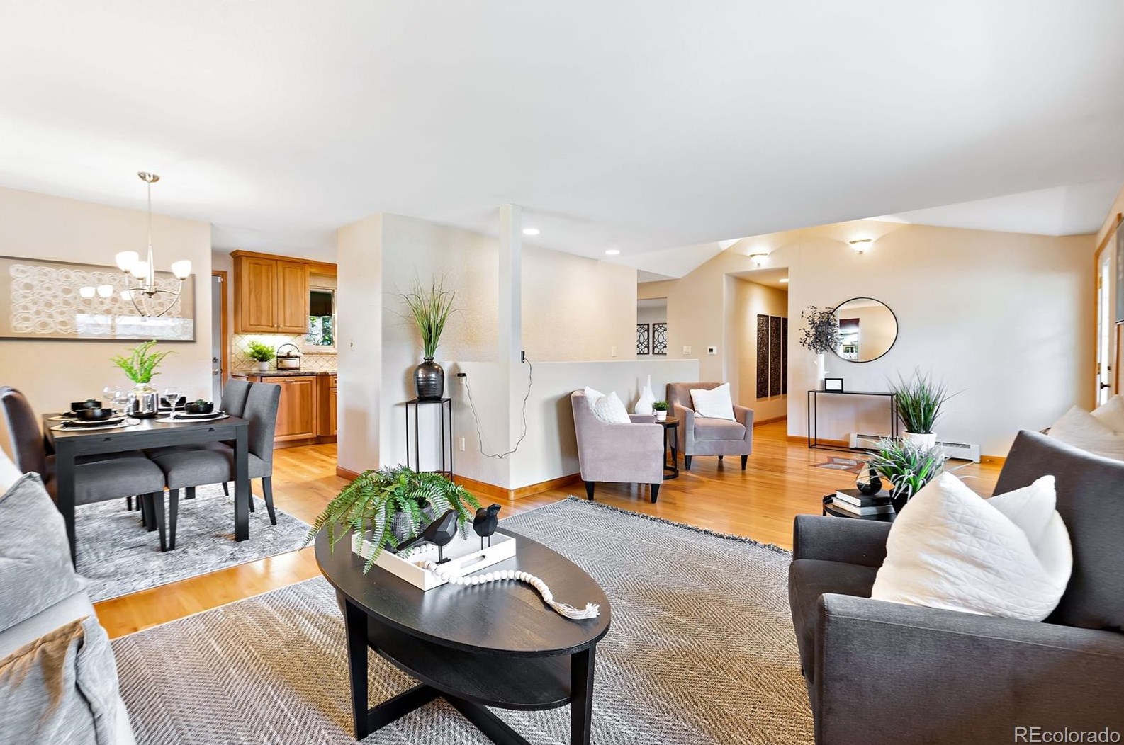 6216 Roxbury Pl, Littleton CO 80128-4634 exterior