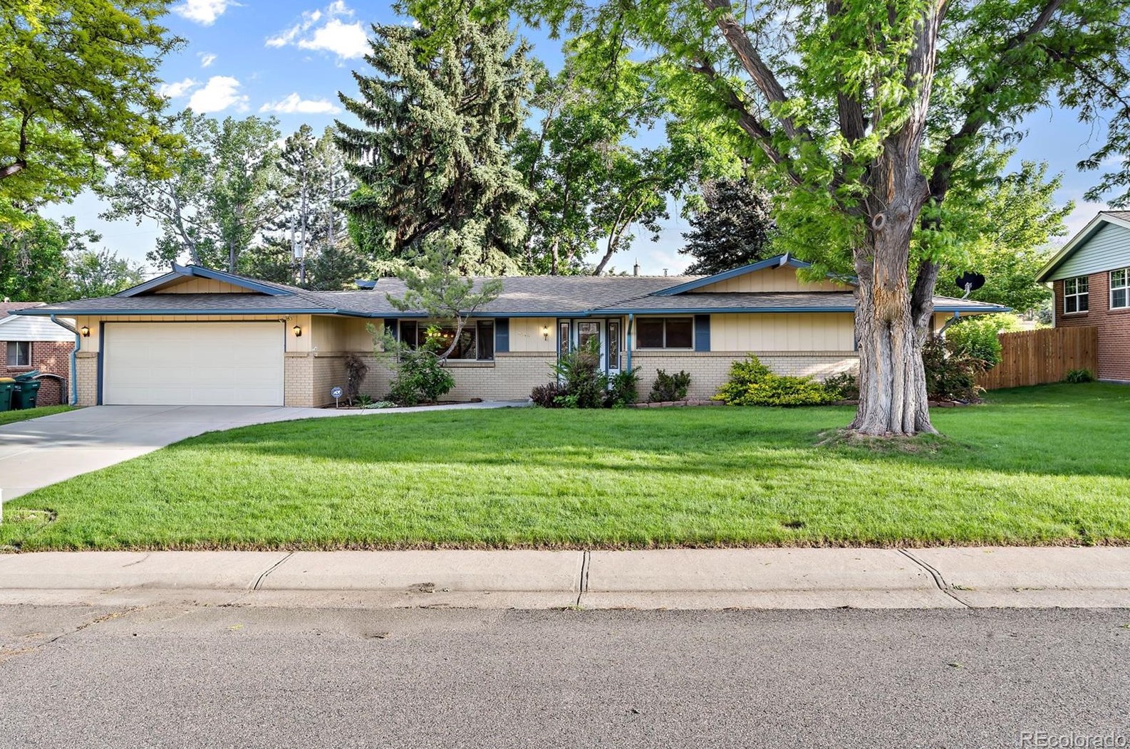 6216 Roxbury Pl, Littleton, CO 80128-4634