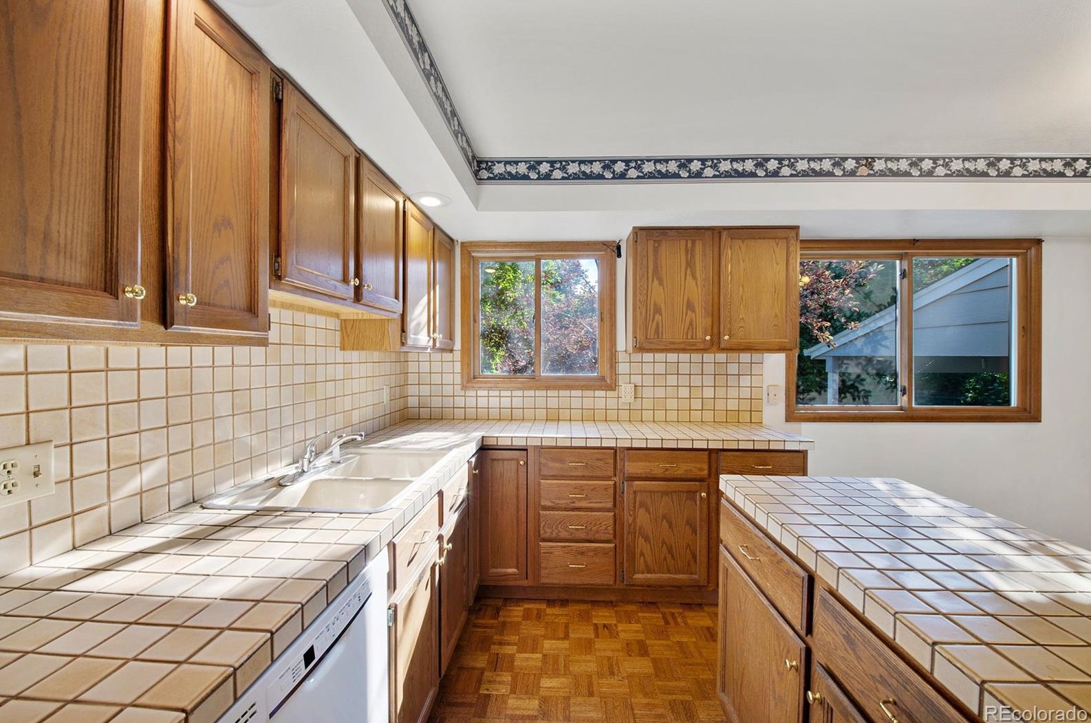 3198 Otero Cir, Littleton CO 80122-3877 exterior