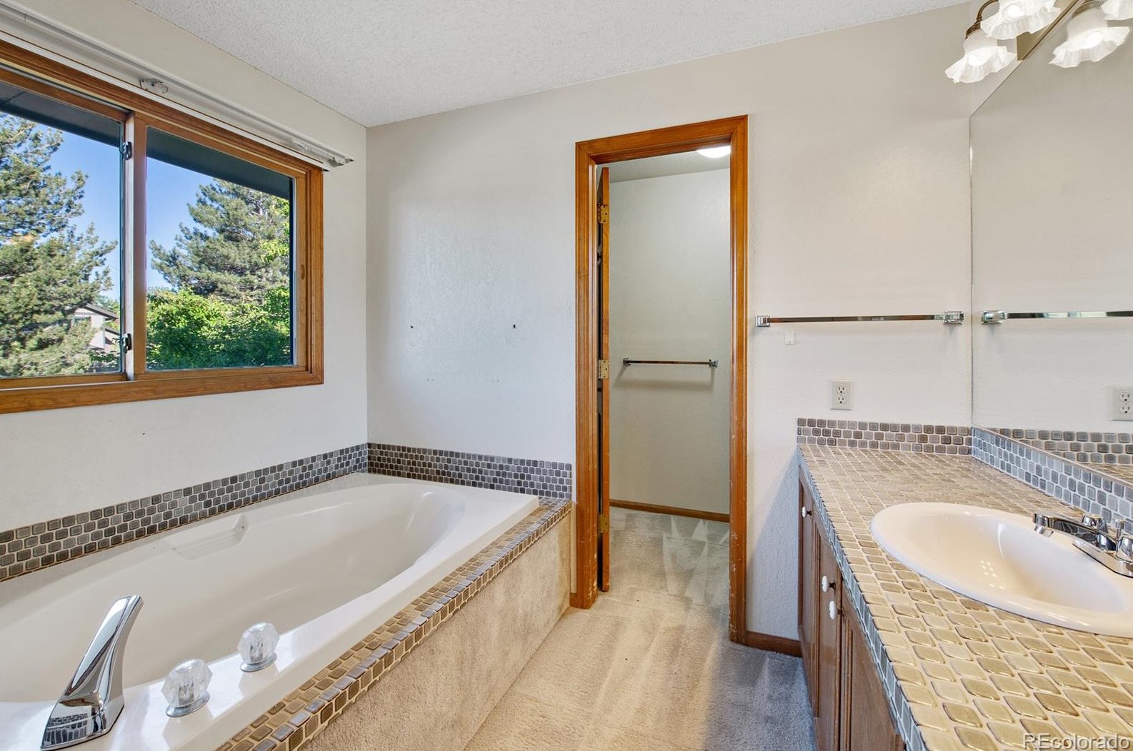 3198 Otero Cir, Littleton CO 80122-3877 exterior