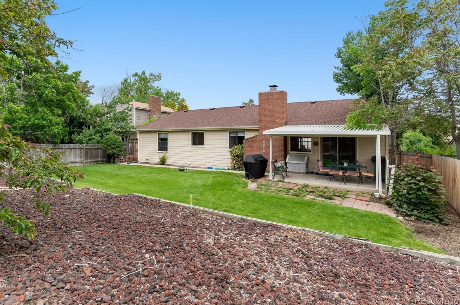 10329 Burgundy Ave, Littleton CO 80127-5533 exterior