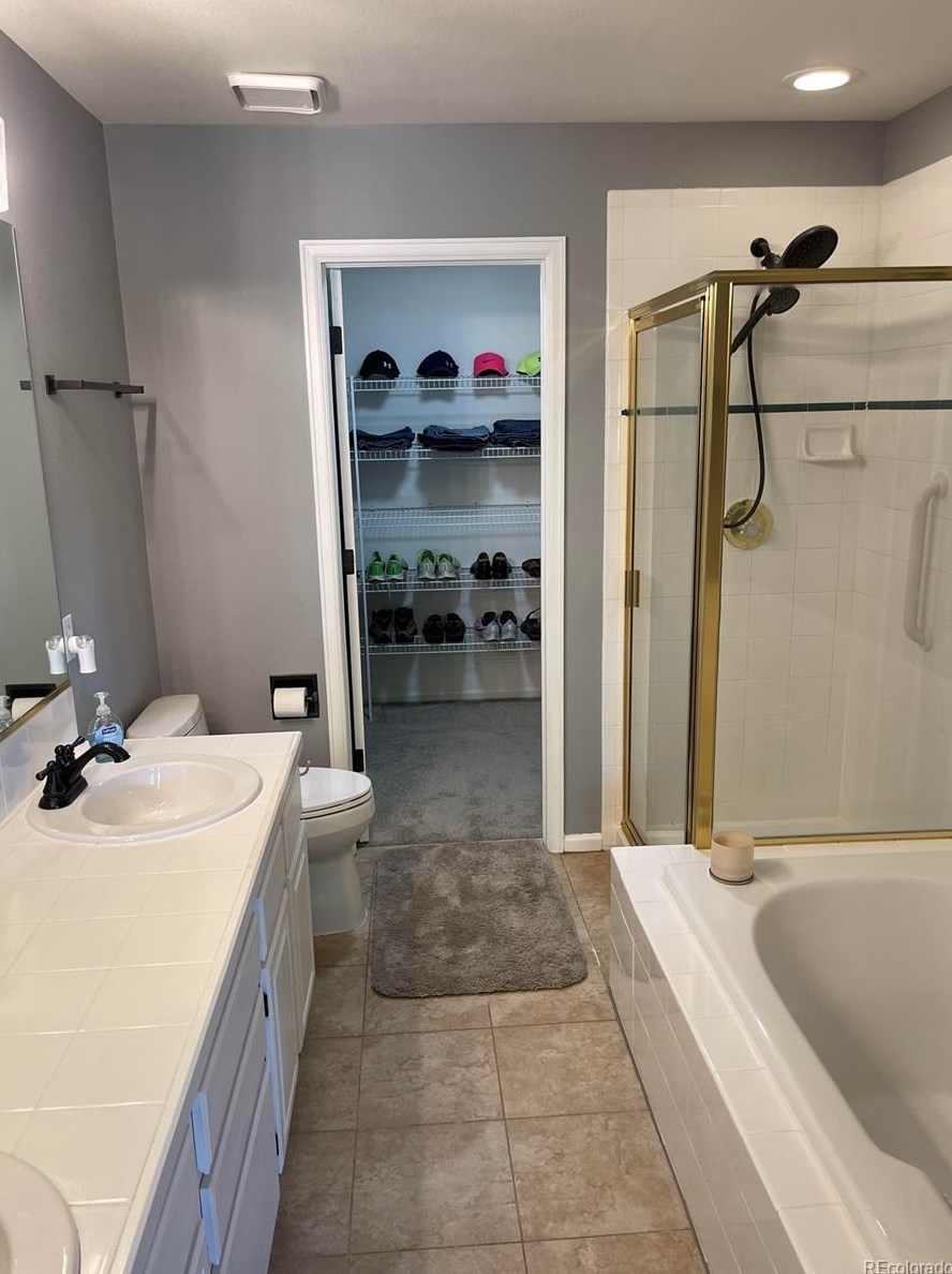 8703 Wentworth Ct, Littleton CO  80124-3112 exterior