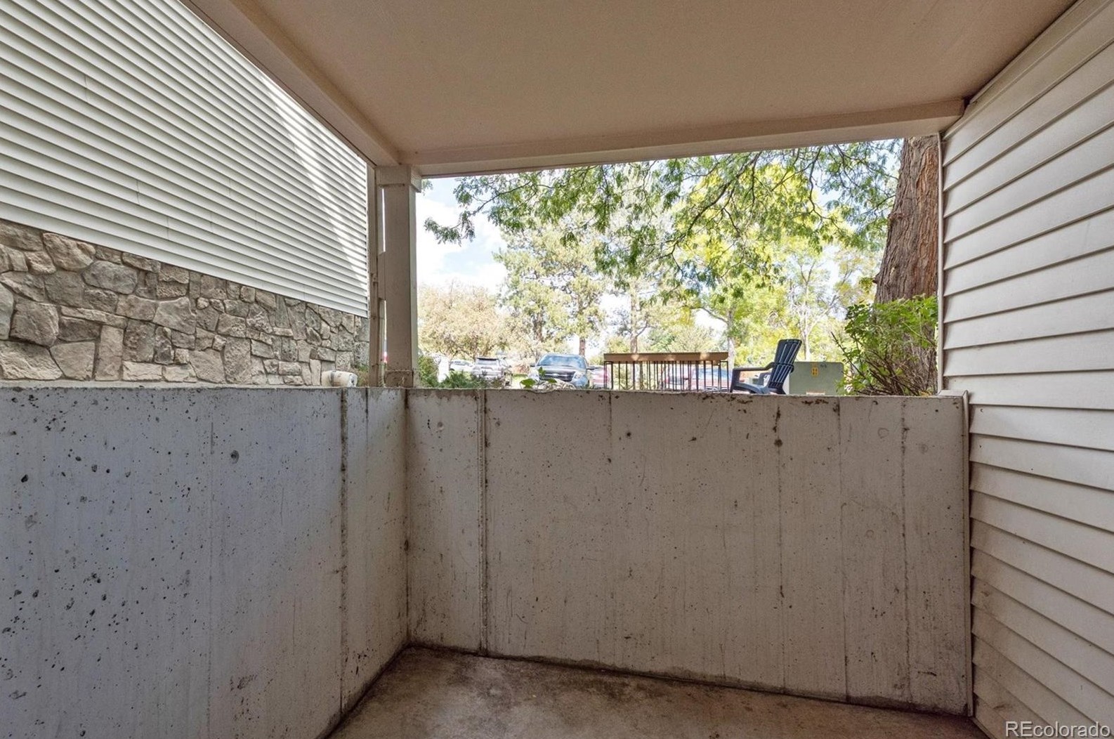 6705 Field St, Littleton CO 80128-4086 exterior