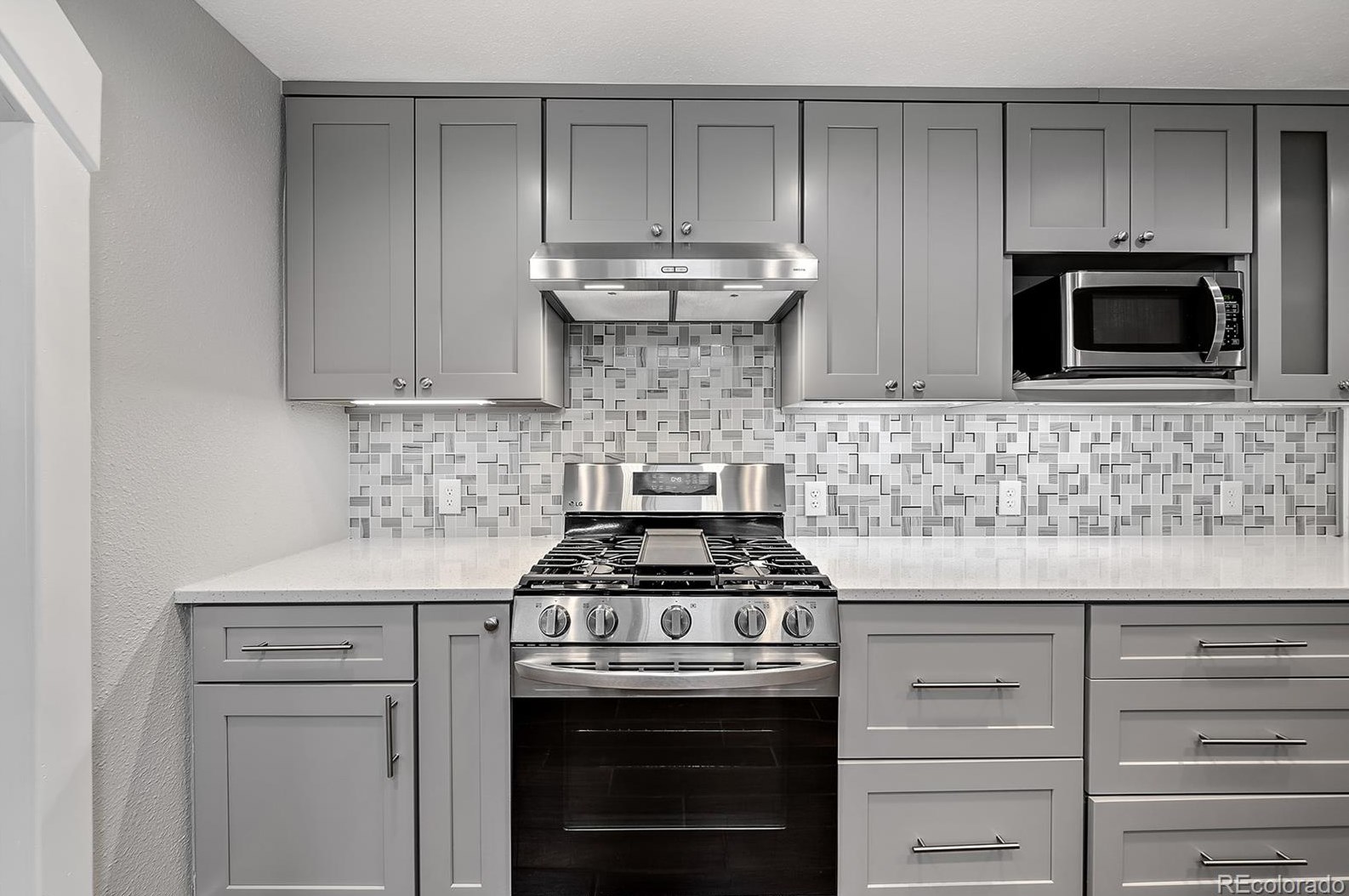 6800 Pennsylvania St, Littleton CO 80122 exterior