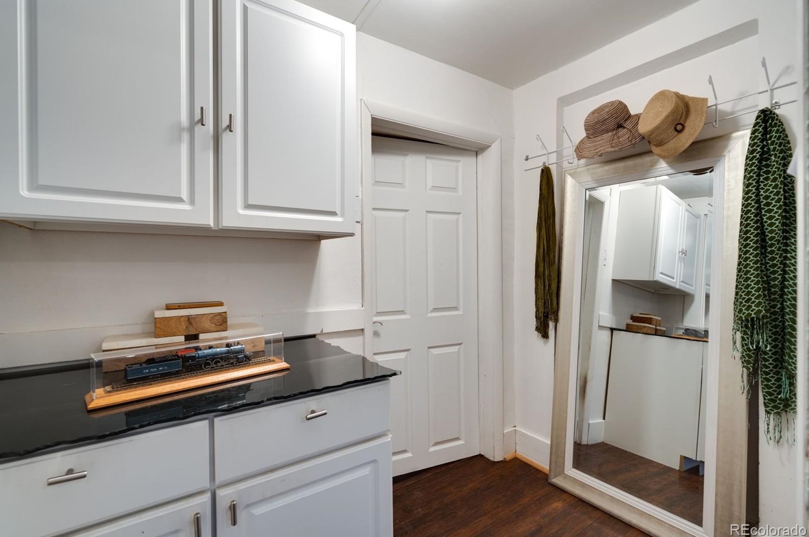 5198 Arbutus St, Arvada CO  80002-1719 exterior