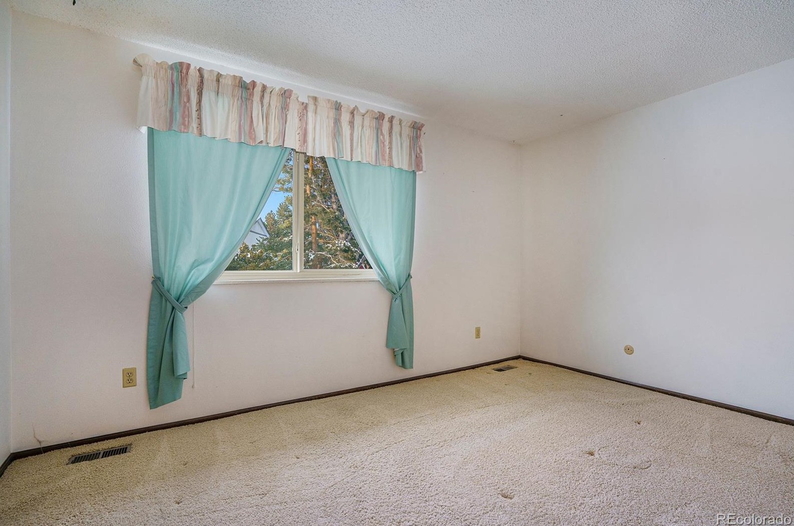 7643 Owens St, Arvada CO  80005-3440 exterior