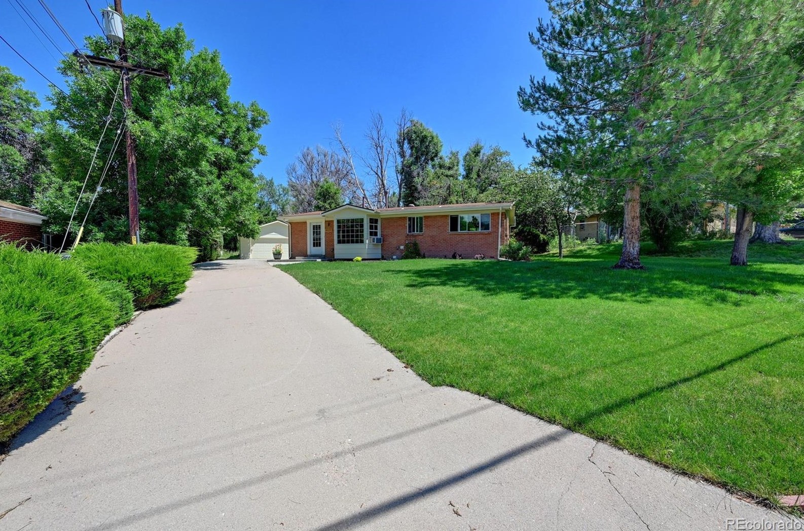 9025 68th Ave, Arvada, CO 80004-3021