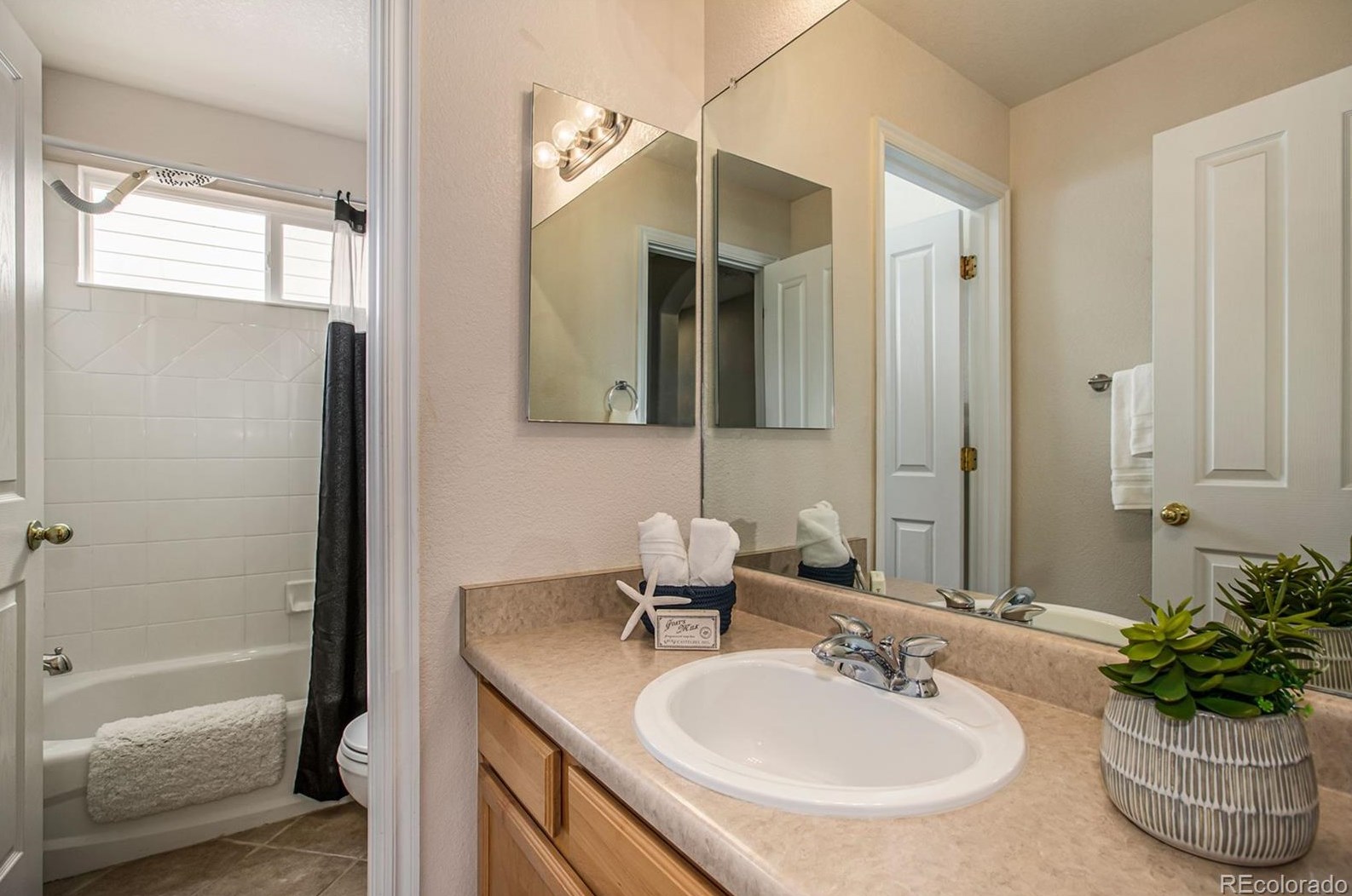 10588 Wildhurst Cir, Littleton CO  80126-7518 exterior