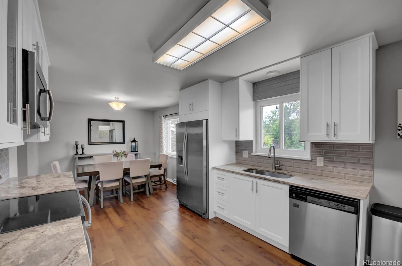 833 Crestline Ave, Littleton CO 80120-1217 exterior