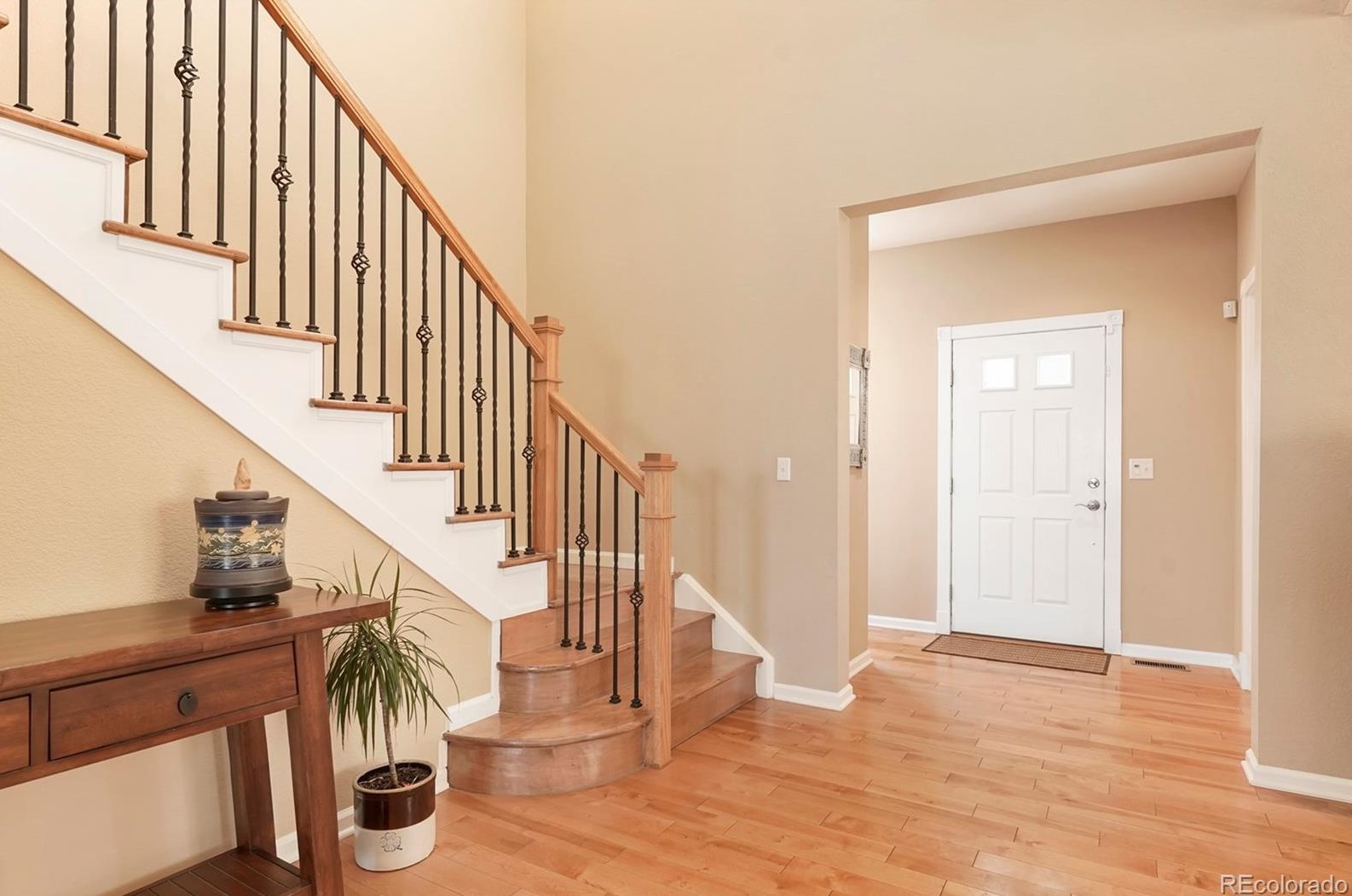 3059 Danbury Ave, Littleton, CO 80126-8025