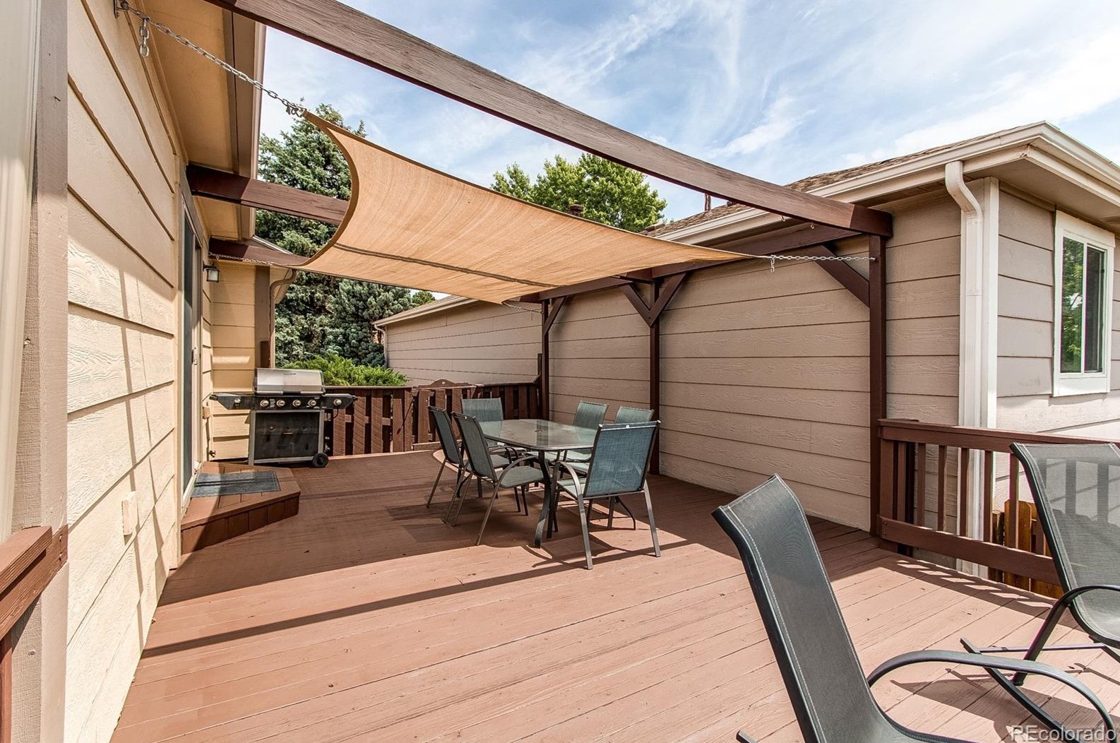 5650 71st Ave, Arvada CO  80003-3801 exterior