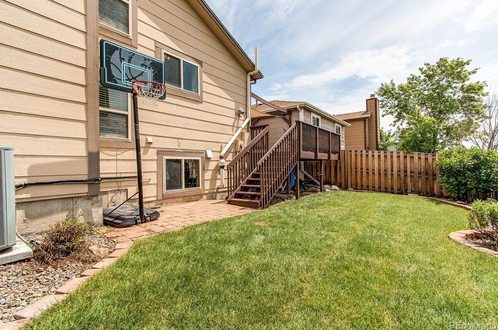5650 71st Ave, Arvada CO  80003-3801 exterior