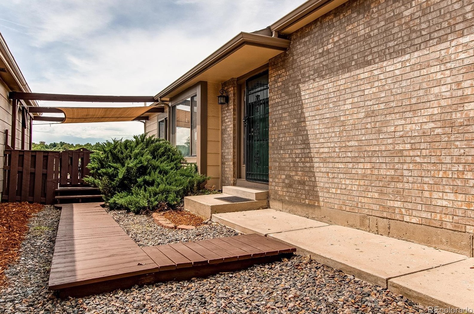 5650 71st Ave, Arvada, CO 80003-3801