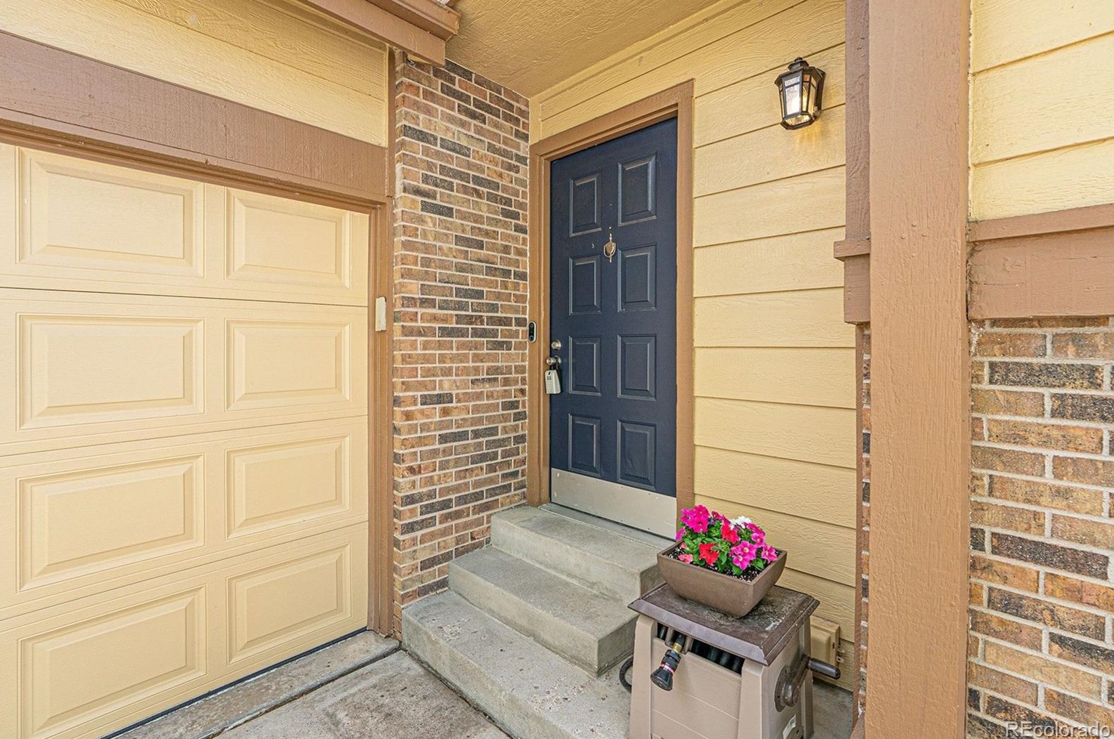 1070 Ridgeglen Way, Littleton, CO 80126