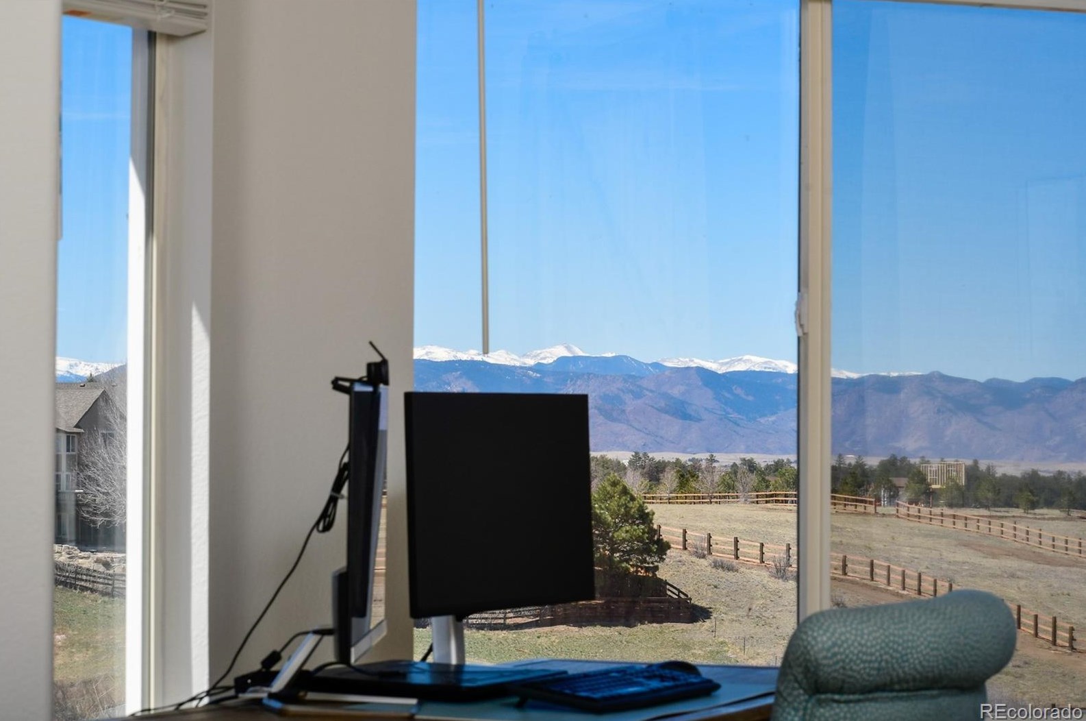 4377 Bobolink Dr, Castle Rock CO  80109-7874 exterior