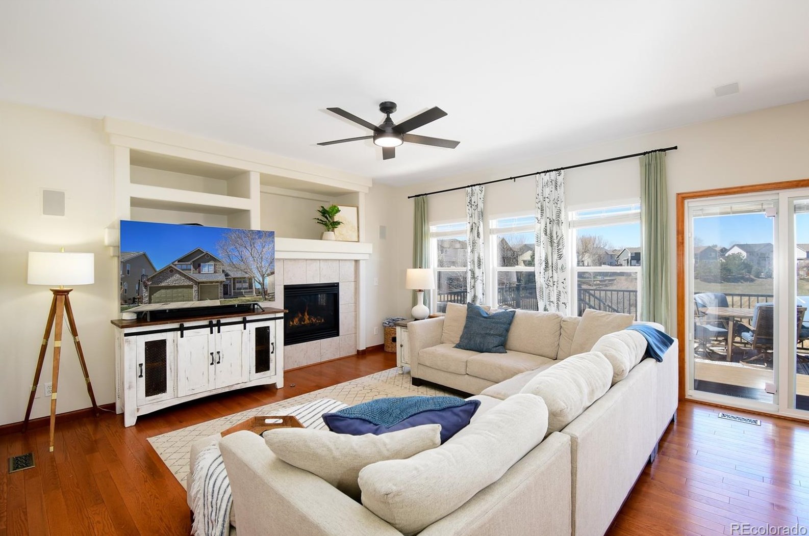 4377 Bobolink Dr, Castle Rock CO  80109-7874 exterior