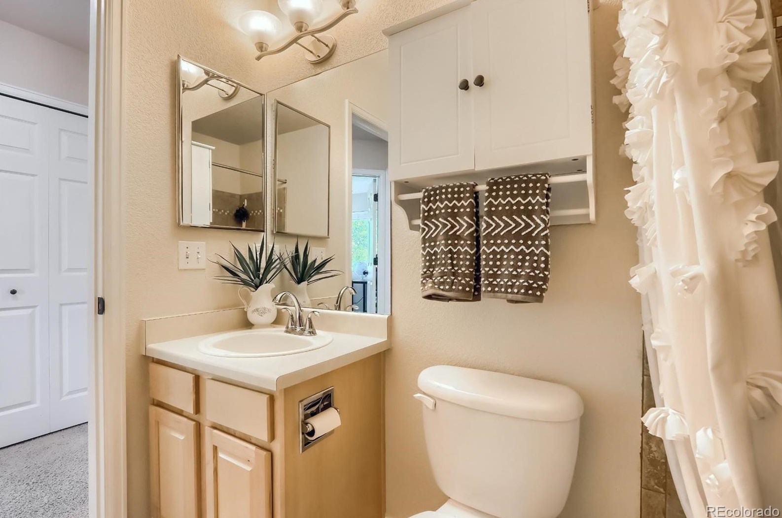 7690 Mule Deer Pl, Littleton CO 80125-8865 exterior