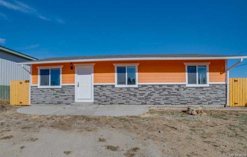 720 Montana St, Farisita, CO 81089-1324
