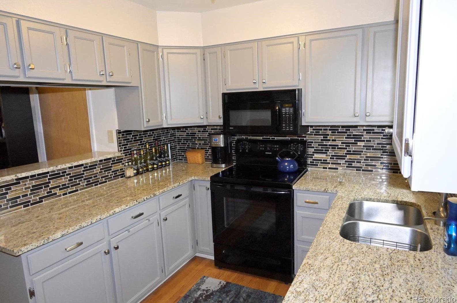 9519 Coal Mine Ave, Littleton, CO 80123-4008