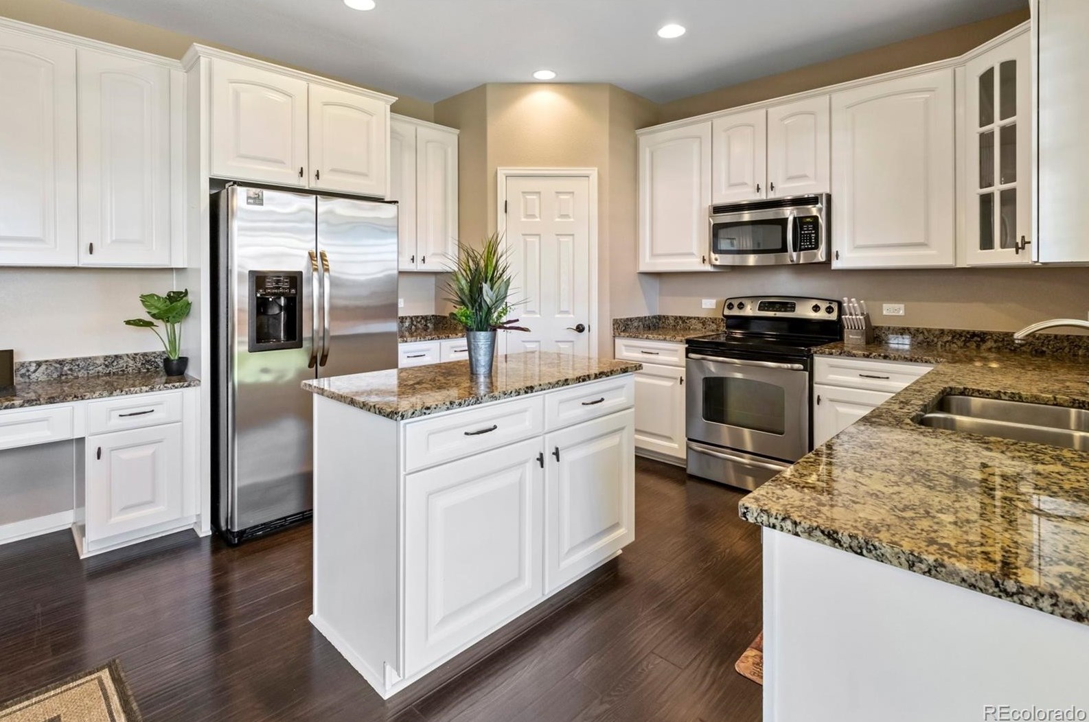 8081 Sabino Ln, Castle Rock CO  80108-9503 exterior