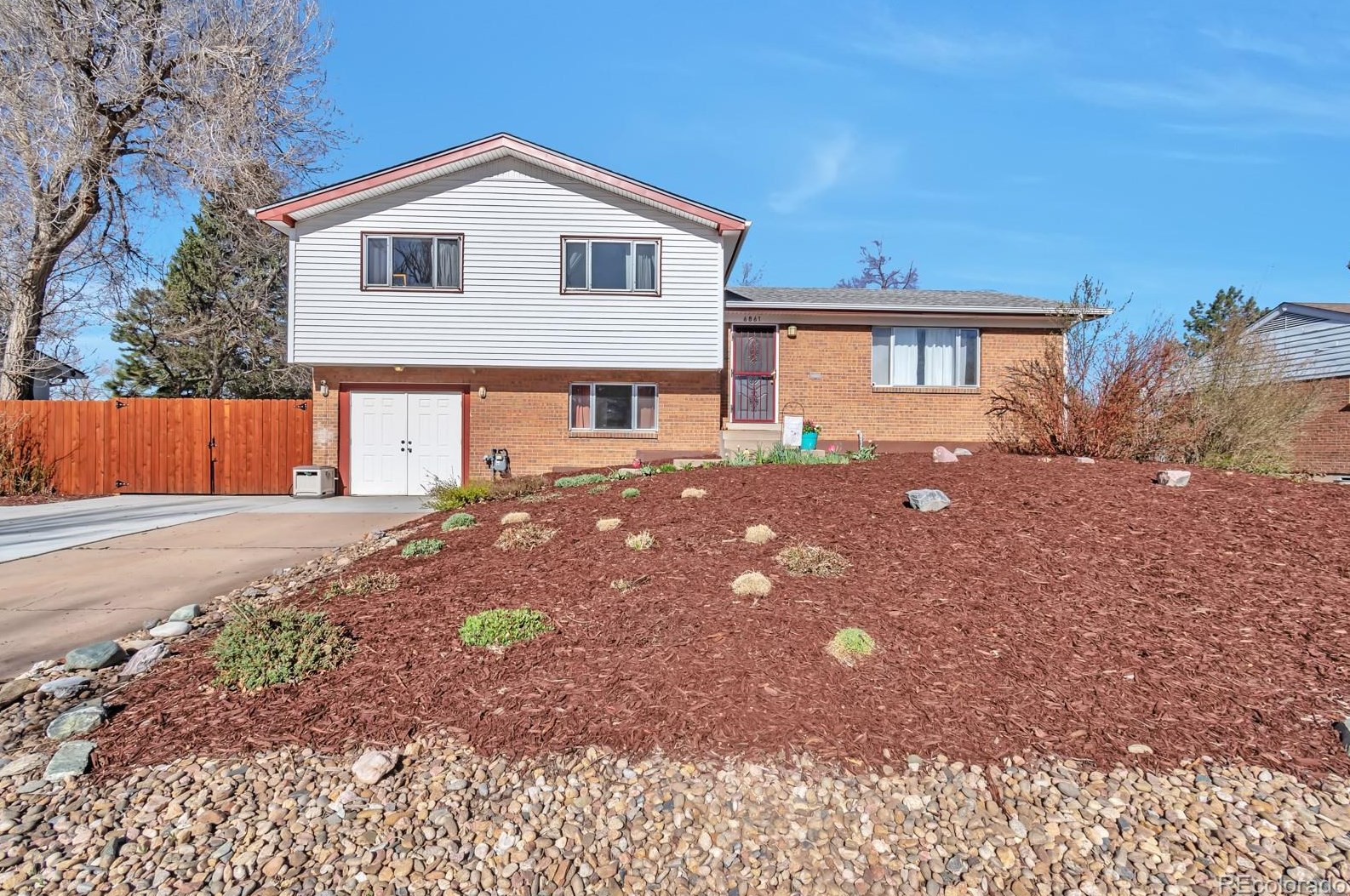 6861 Washington St, Littleton, CO 80122-1264