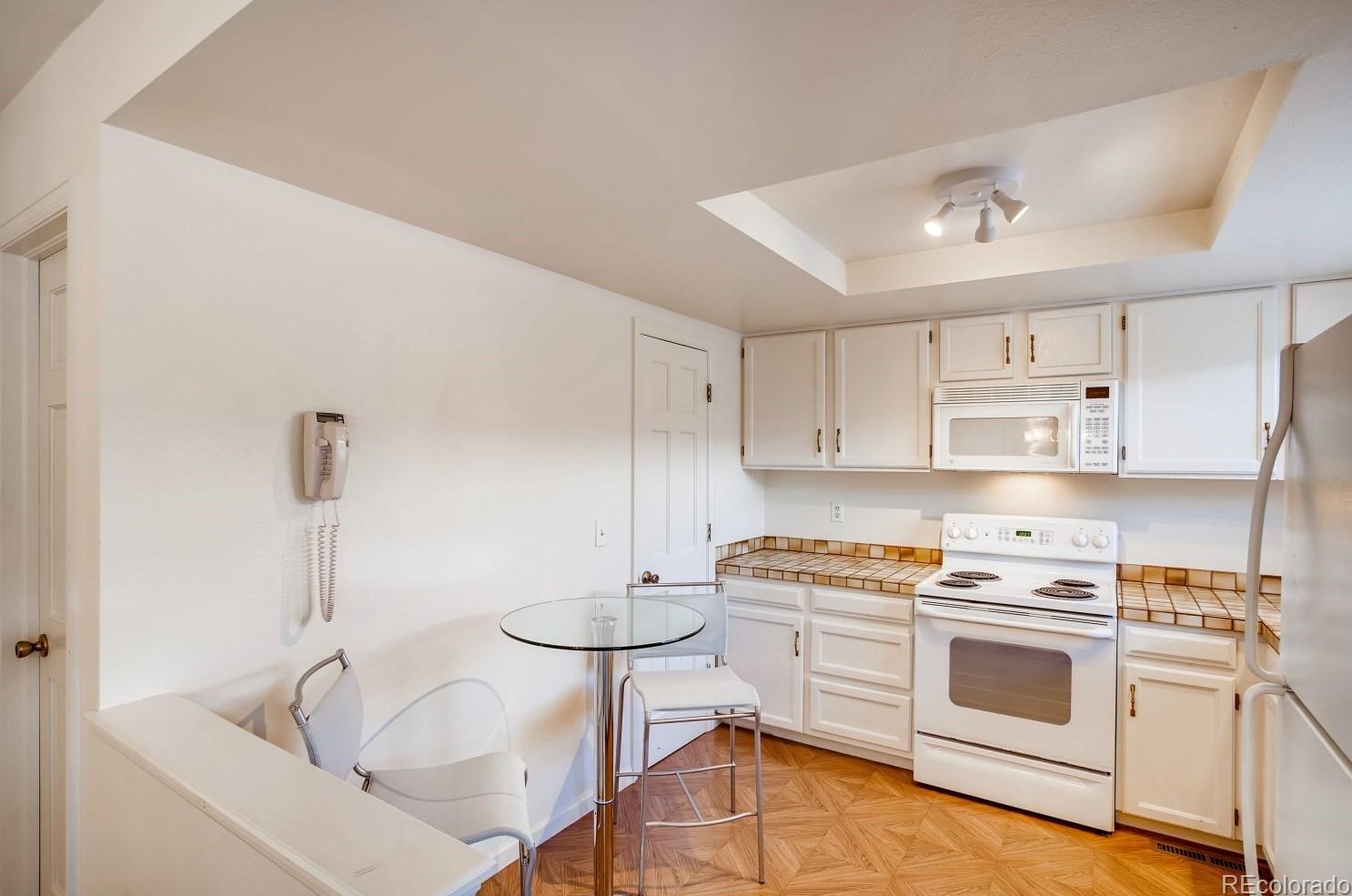 7700 Cove Cir, Littleton CO 80122-3355 exterior