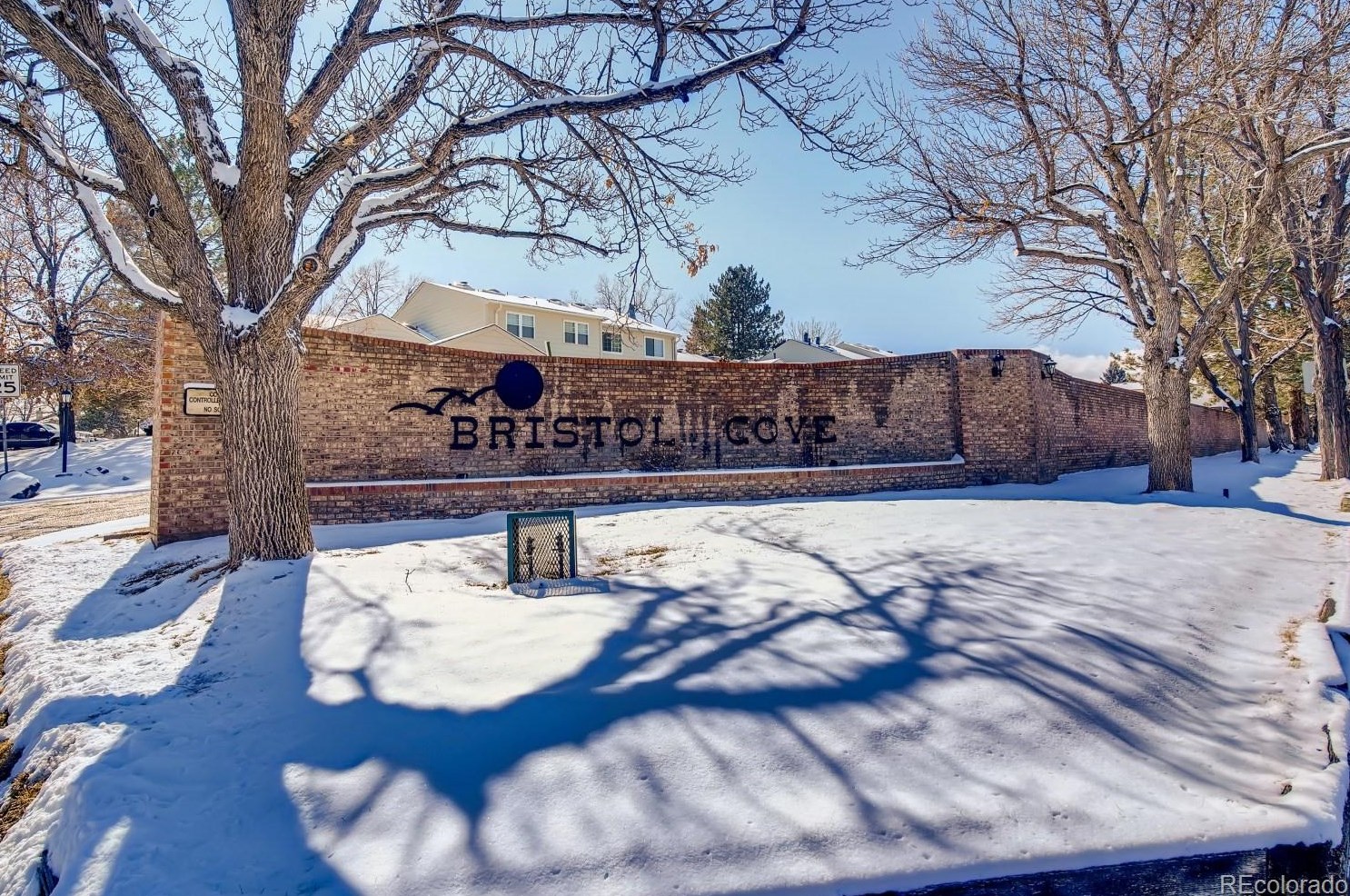 7700 Cove Cir, Littleton CO 80122-3355 exterior