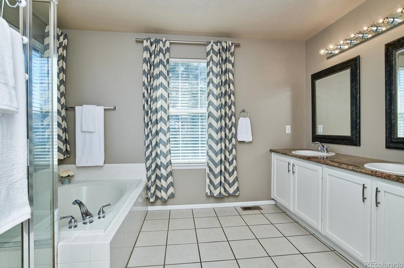 10271 Willowbridge Ct, Littleton CO 80126-7872 exterior