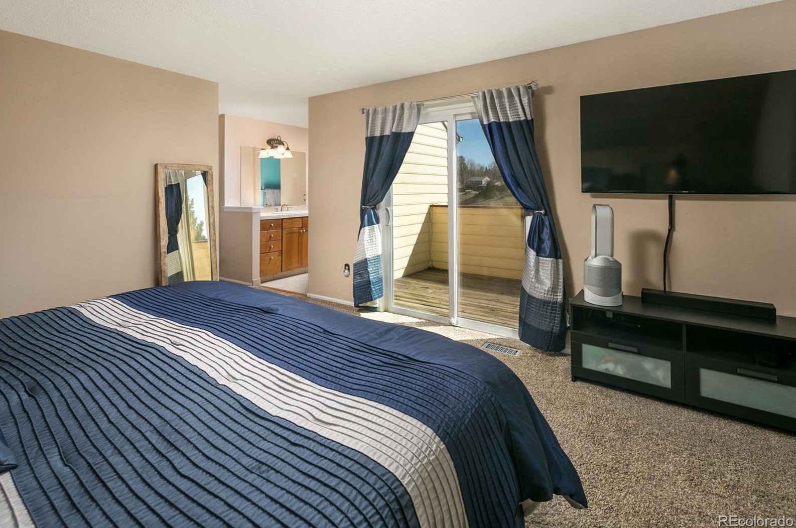 438 Jamison Ave, Littleton CO 80122-2828 exterior