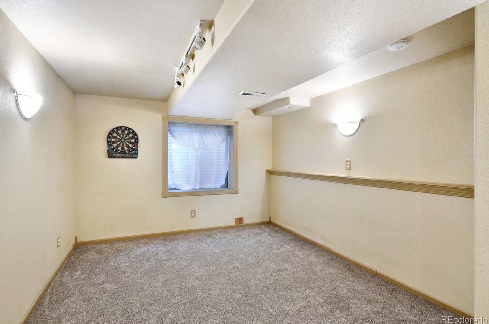 7045 Pike Ct, Arvada CO  80007-7096 exterior