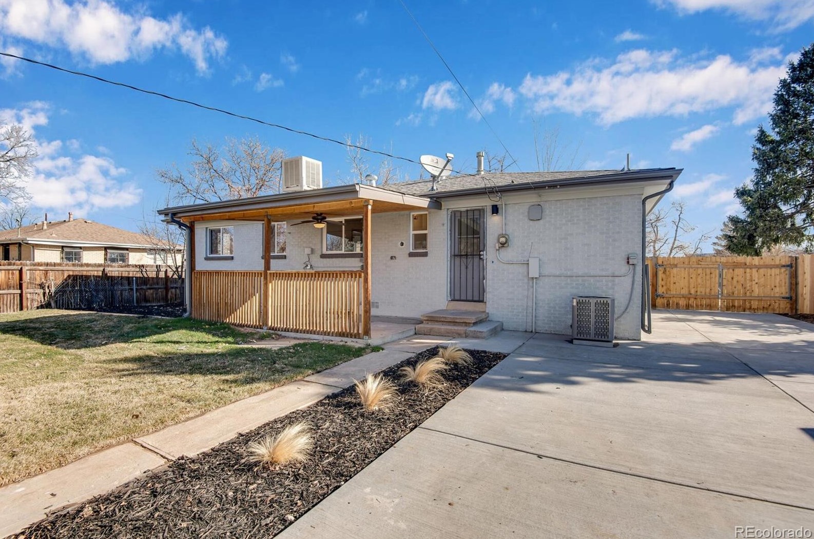 6065 Bannock St, Littleton CO  80120-2848 exterior