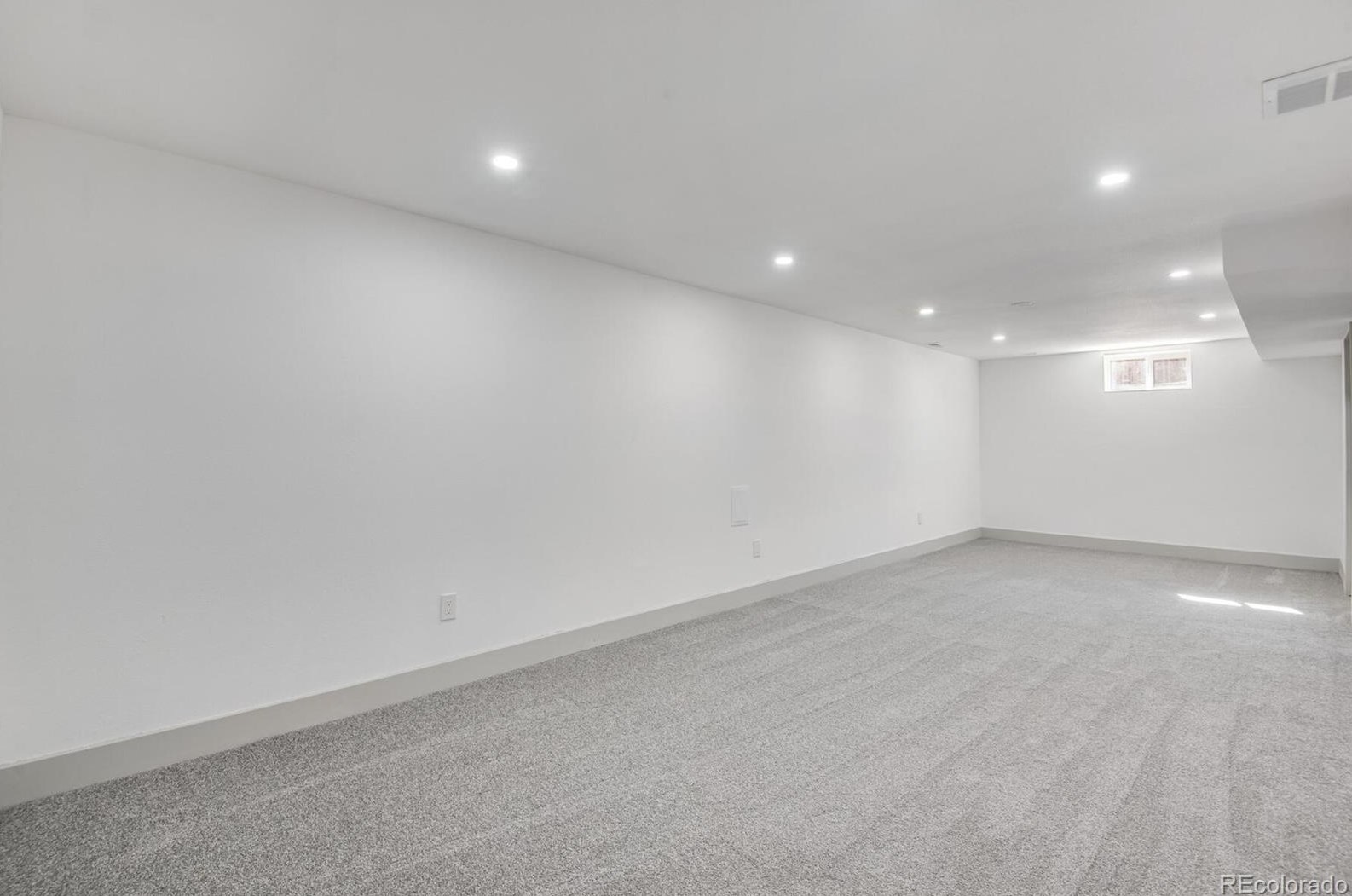 6065 Bannock St, Littleton CO  80120-2848 exterior